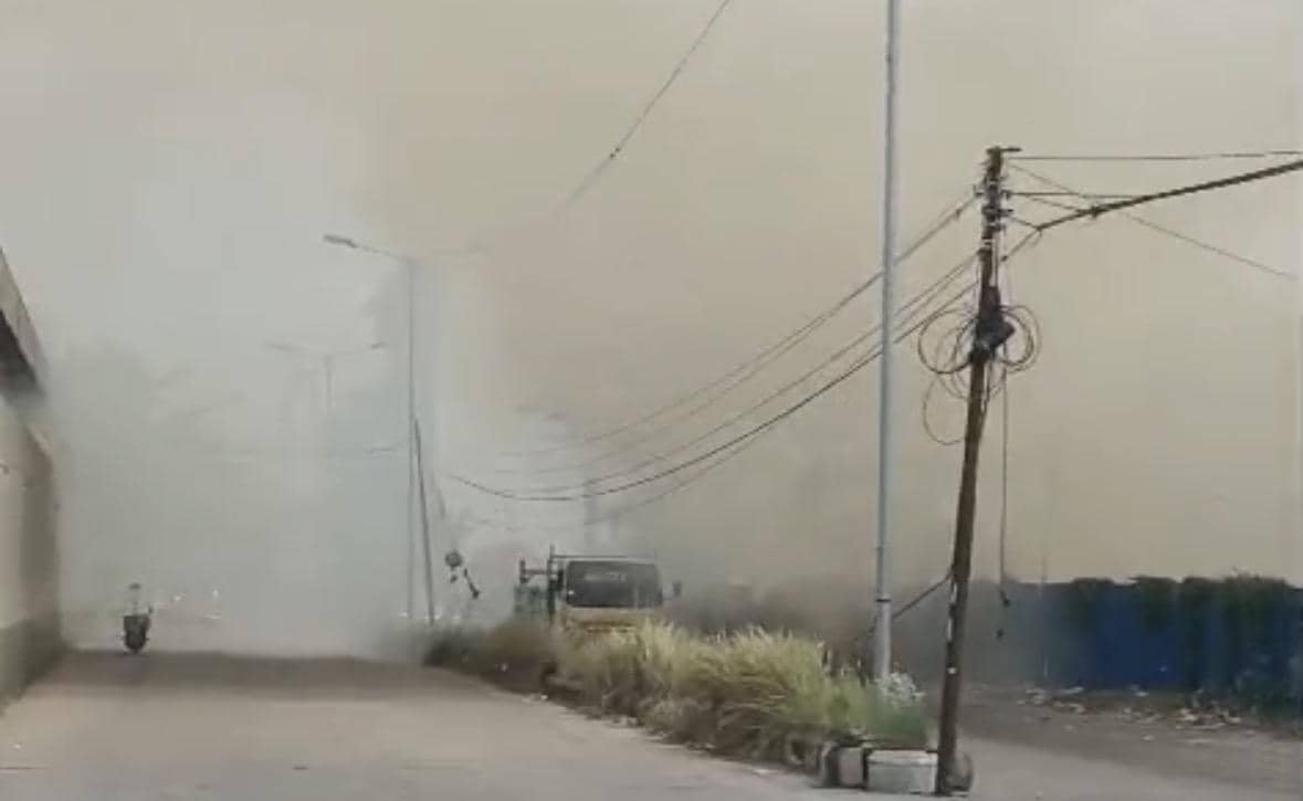 Kebakaran lahan terjadi di kawasan Budi Karya Pontianak. 