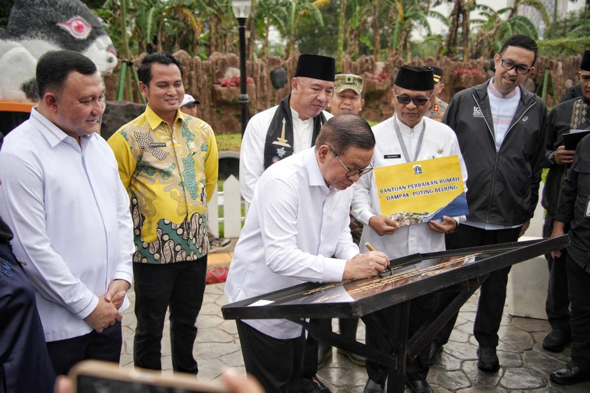 Gubernur DKI Jakarta, Pramono Anung, meresmikan Taman Roci (Rorotan–Cilincing) di Kelurahan Rorotan, Kecamatan Cilincing, Jakarta Utara, pada Jumat (30/1/2025). (Dok. Pemprov DKI Jakarta)