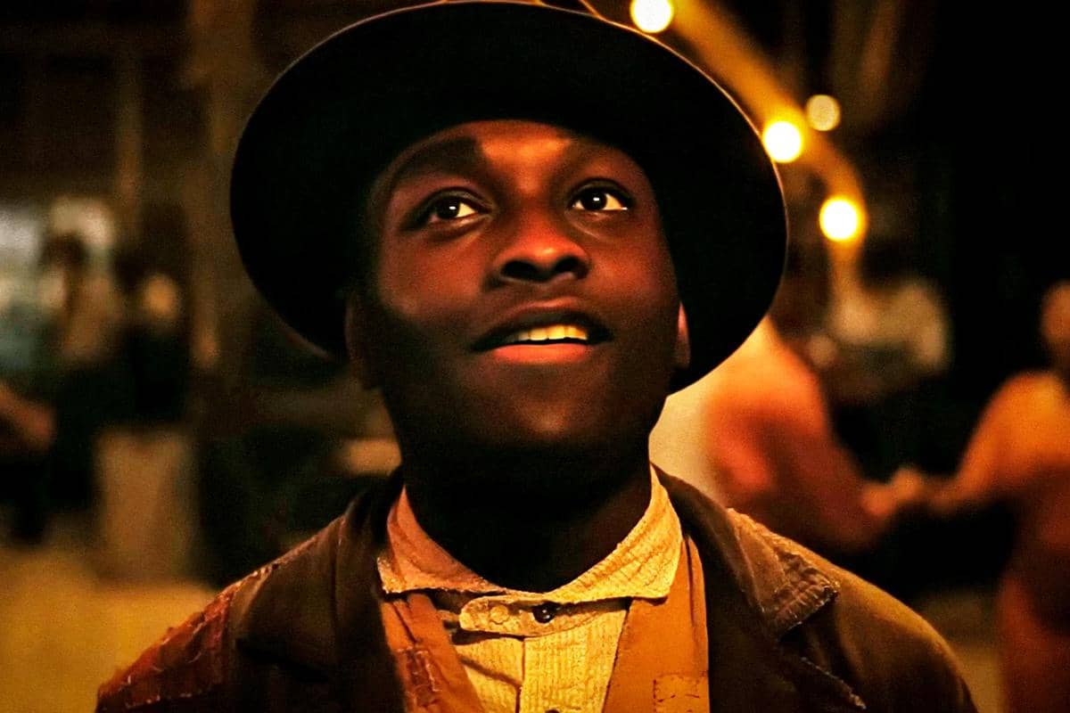 cuplikan adegan yang diperankan Miles Caton dalam Sinners 