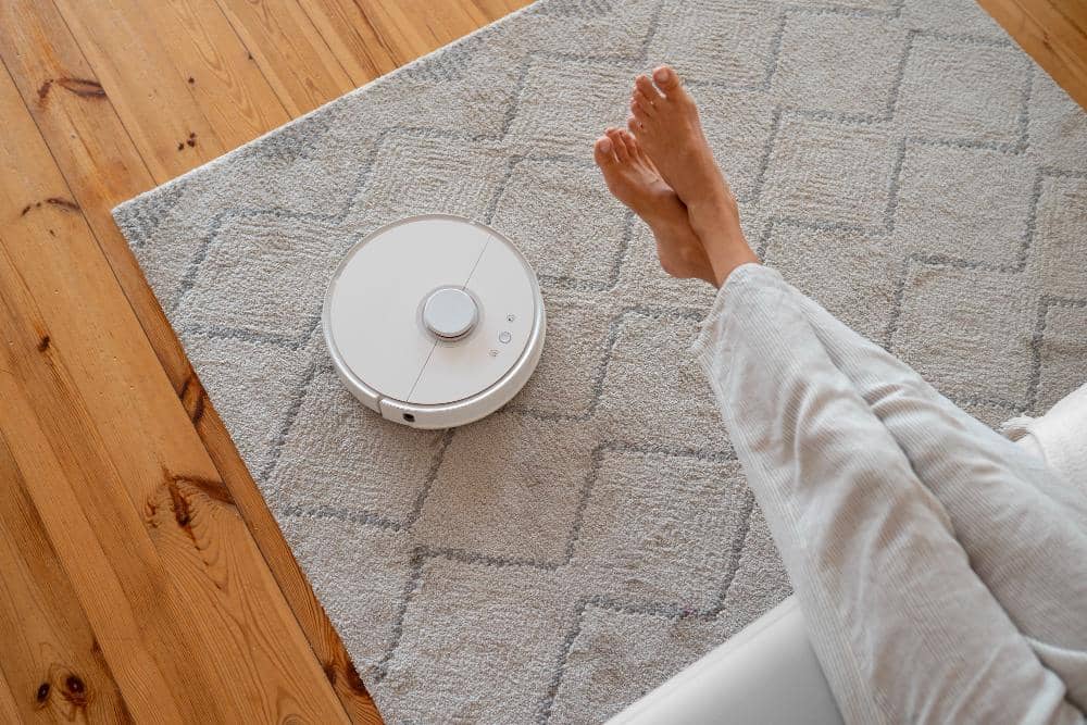 ilustrasi karpet microfiber dan vacuum