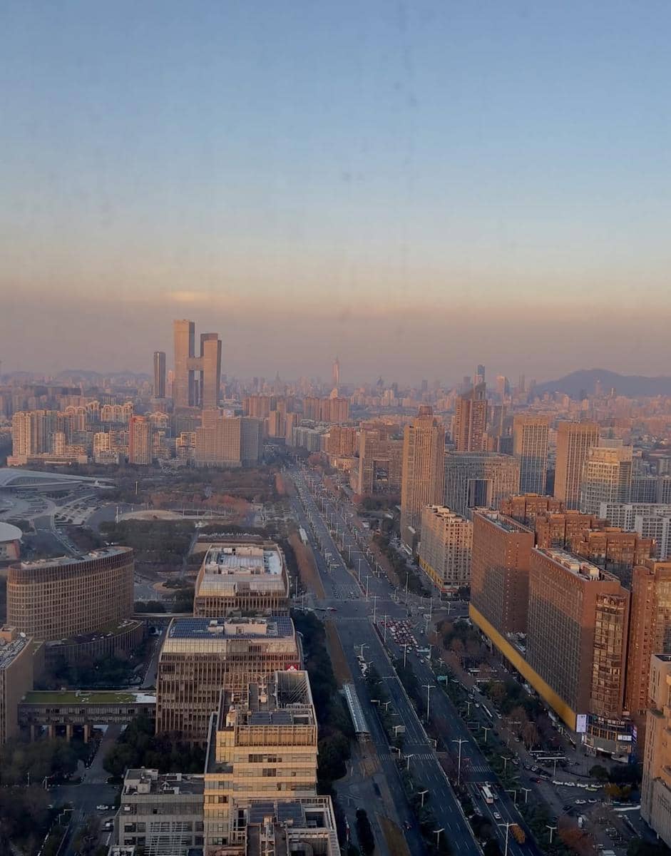 Angela Gilsha saat jalan-jalan di Nanjing