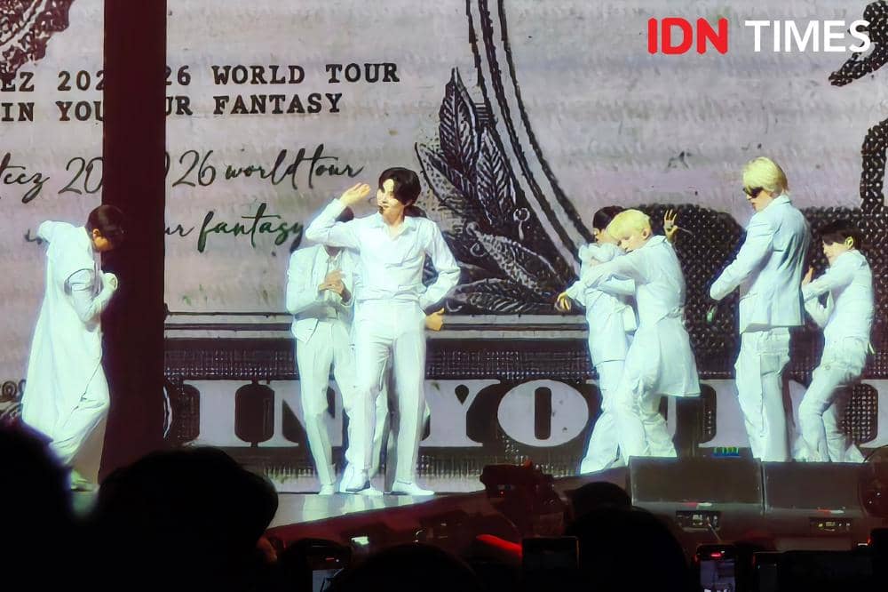 Potret penampilan ATEEZ di tur konser In Your Fantasy di ICE BSD City, Sabtu (31/1/2026)