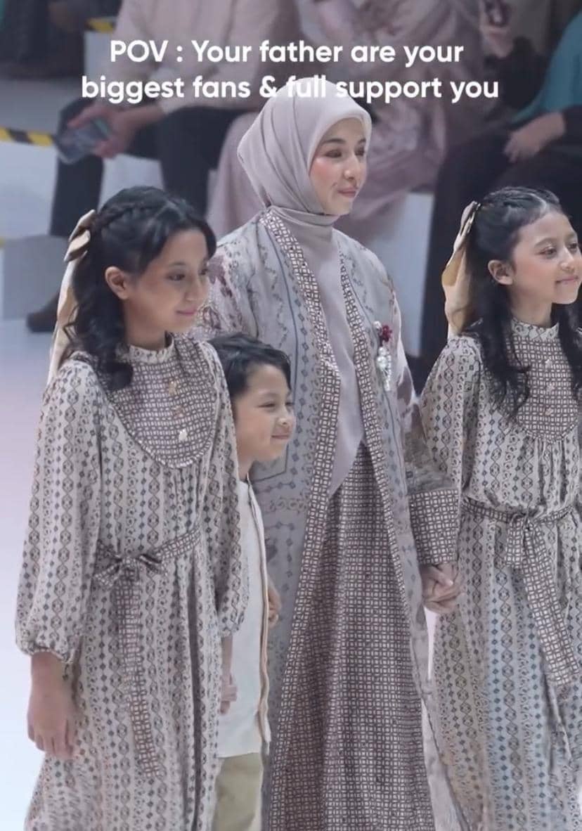 potret Desta dukung Natasha Rizky dan anak-anaknya fashion show 