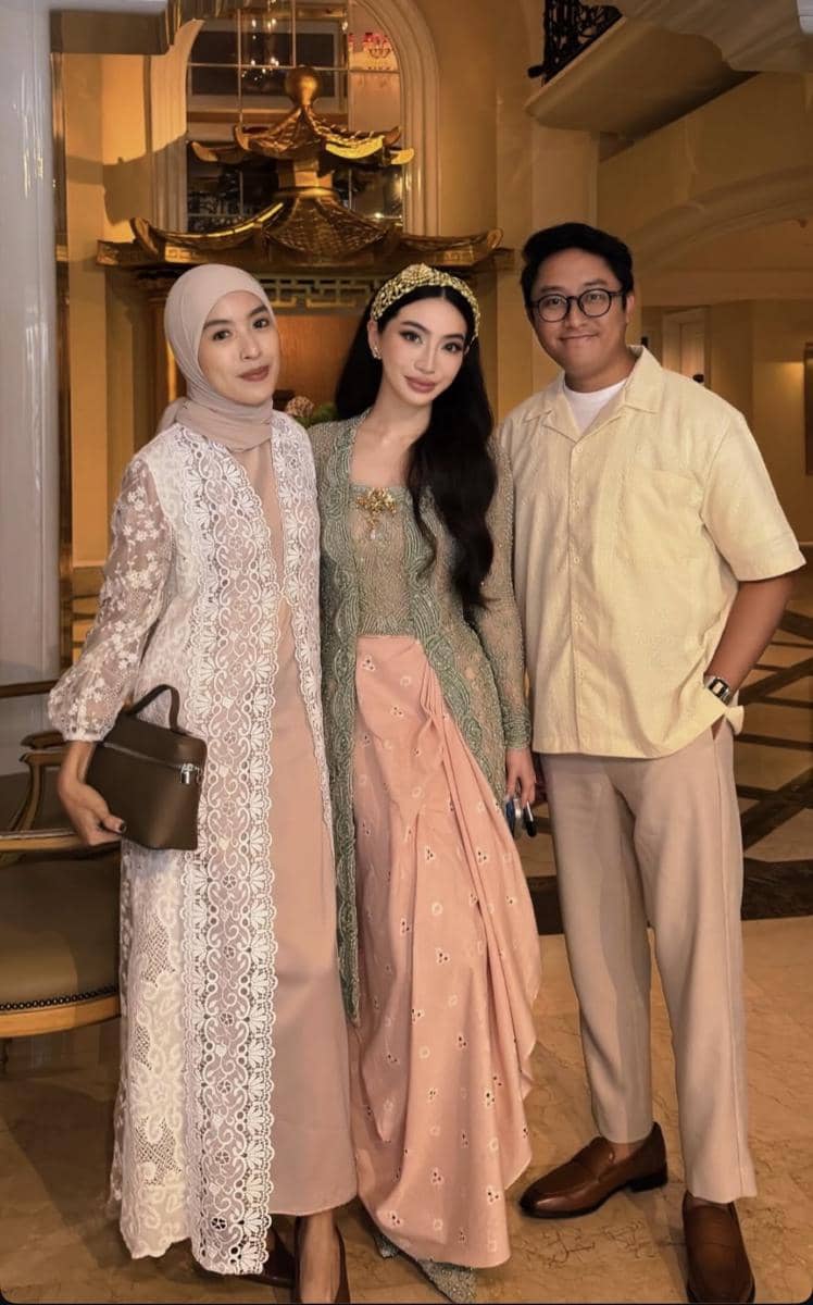 Gaya Angie Prijanto saat pengajian pranikah dan siraman (instagram.com/vannykawilanda via angieprijanto)