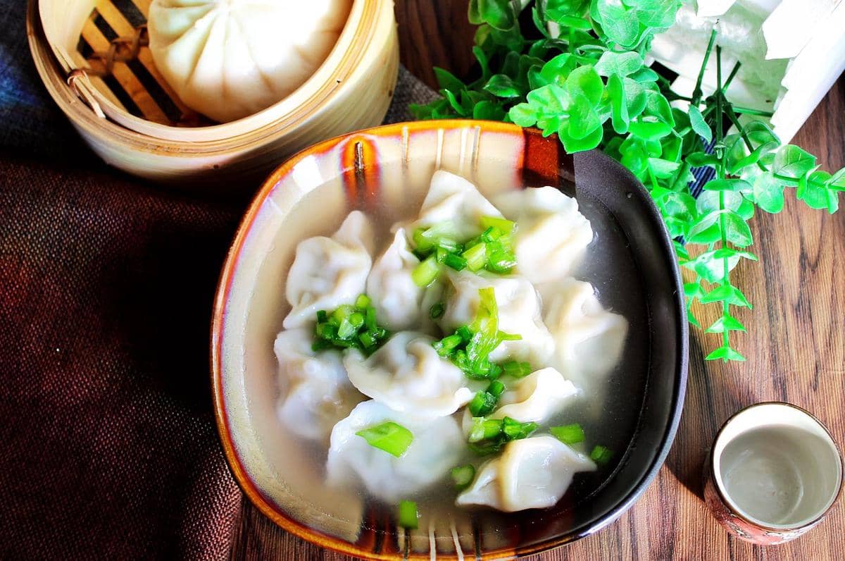 ilustrasi wonton soup