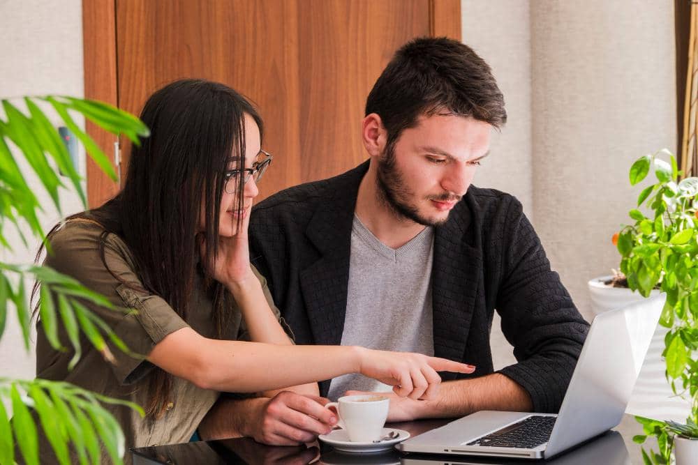 ilustrasi membuat aturan baru