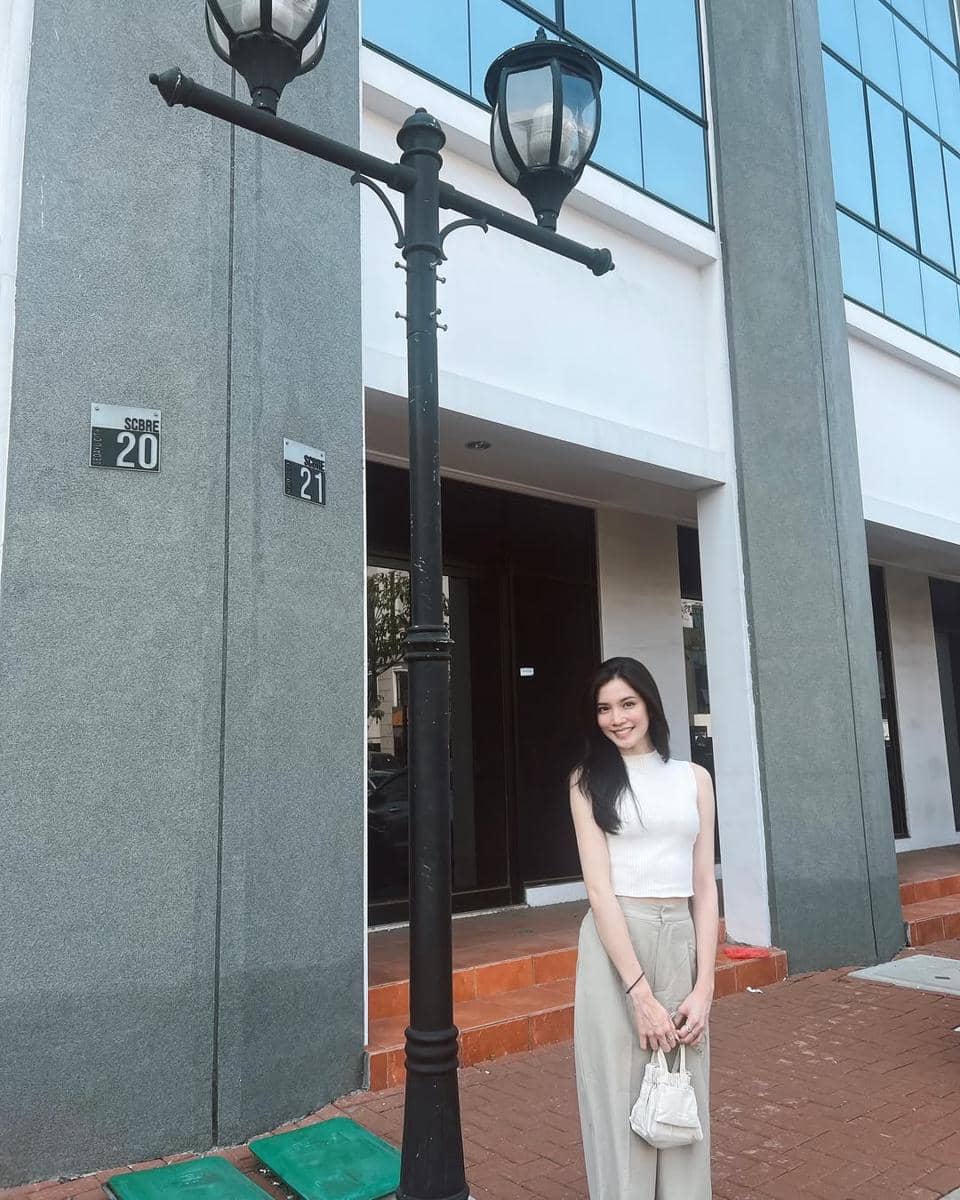 Outfit kasual ala Diandra Agatha