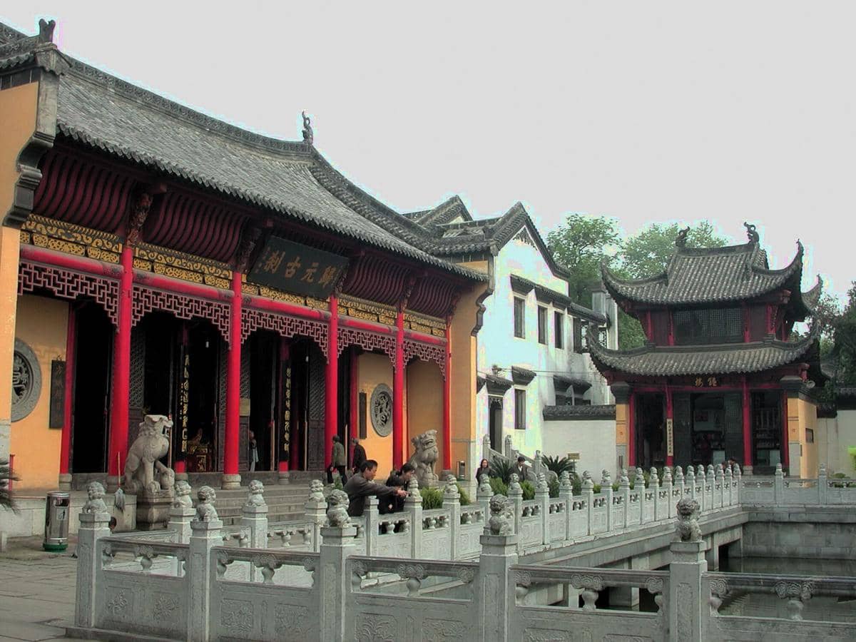potret Guiyuan Temple