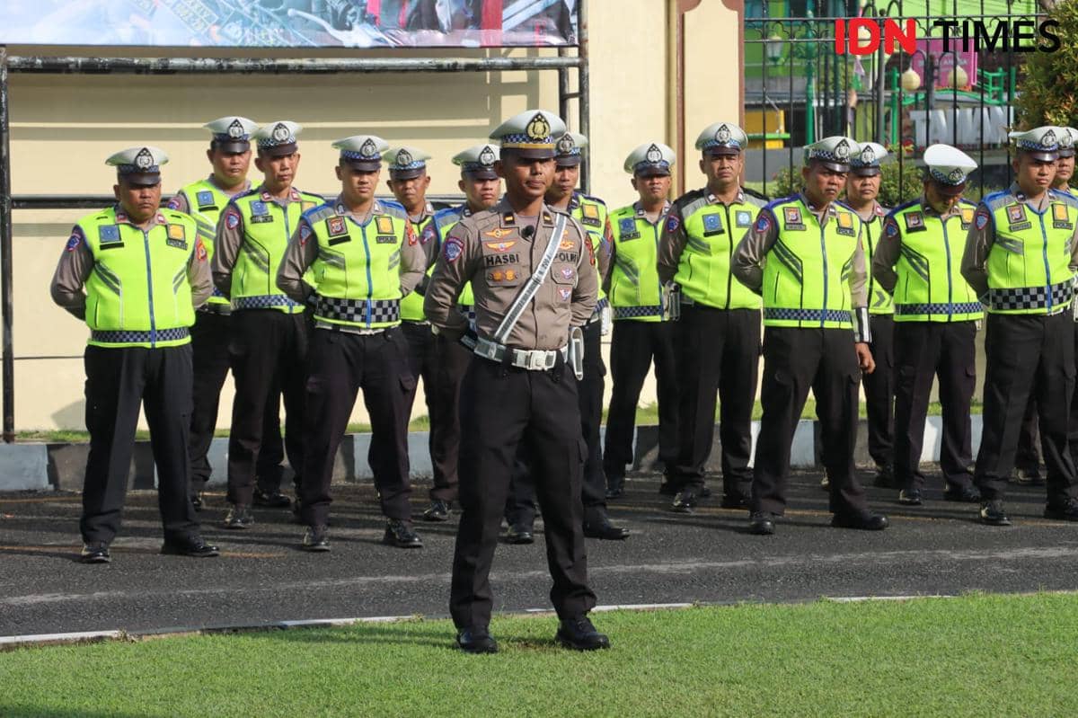 Apel gelar pasukan operasi keselamatan Progo 2026 di halaman Mapolres Bantul. (IDN Times/Daruwaskita)