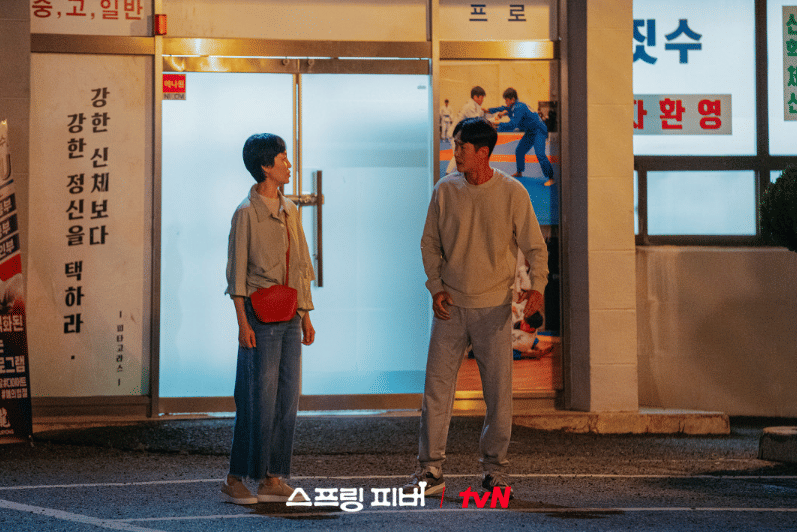 Jin Kyung dan Bae Jeong Nam di drama Spring Fever