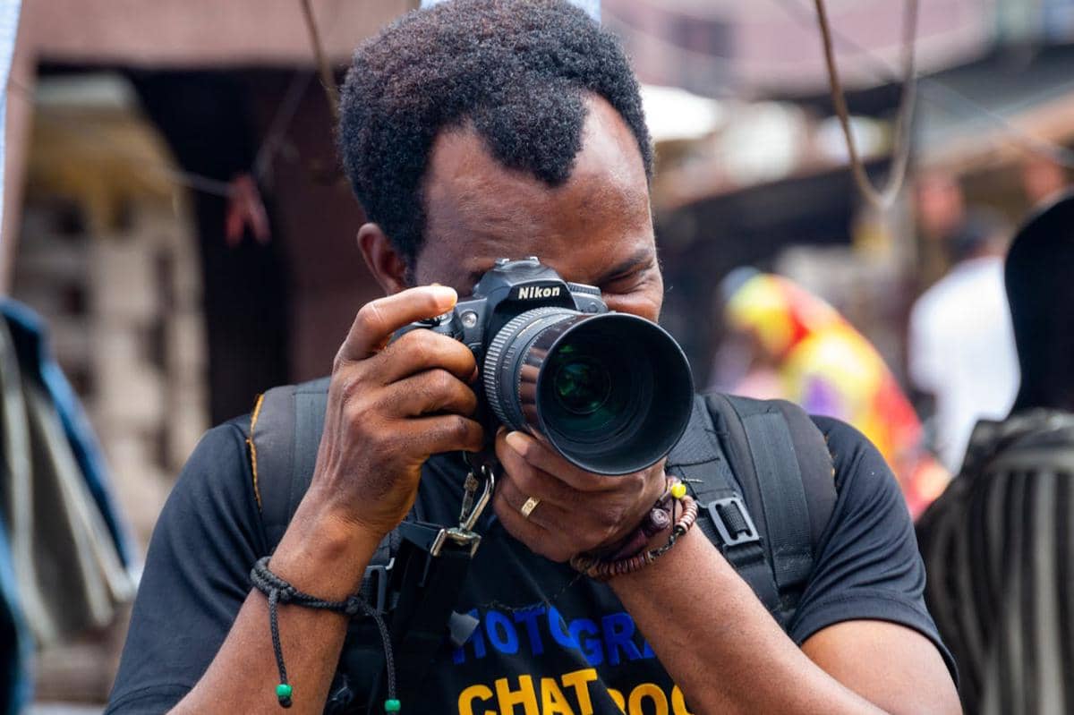 ilustrasi pria fotografi