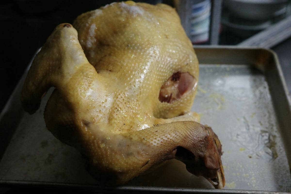 ilustrasi pek cam ke atau ayam utuh kukus