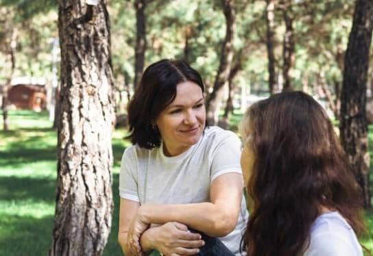 ilustrasi memberi contoh hidup sederhana