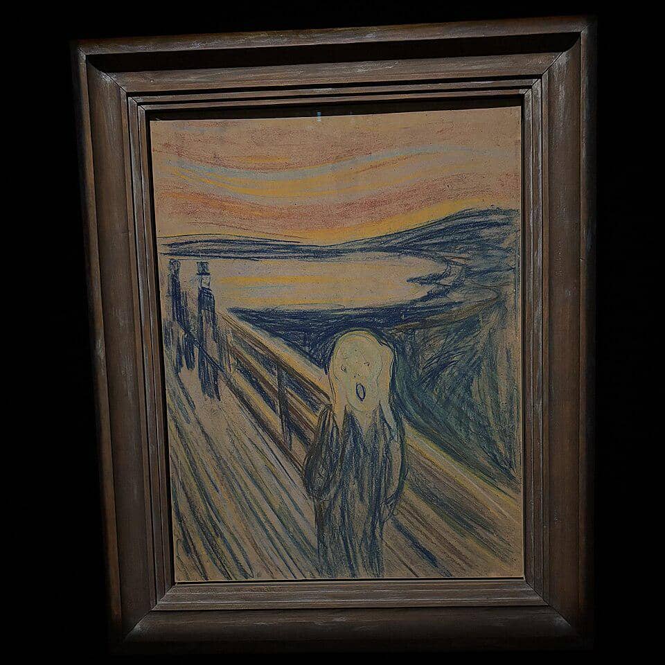 Lukisan "The Scream" karya Edvard Munch, versi pastel pada karton. Versi ini dianggap sebagai versi paling awal dari The Scream, terlihat lukisan ini dibuat sebagai sketsa di mana Munch memetakan esensi dari komposisi lukisan.