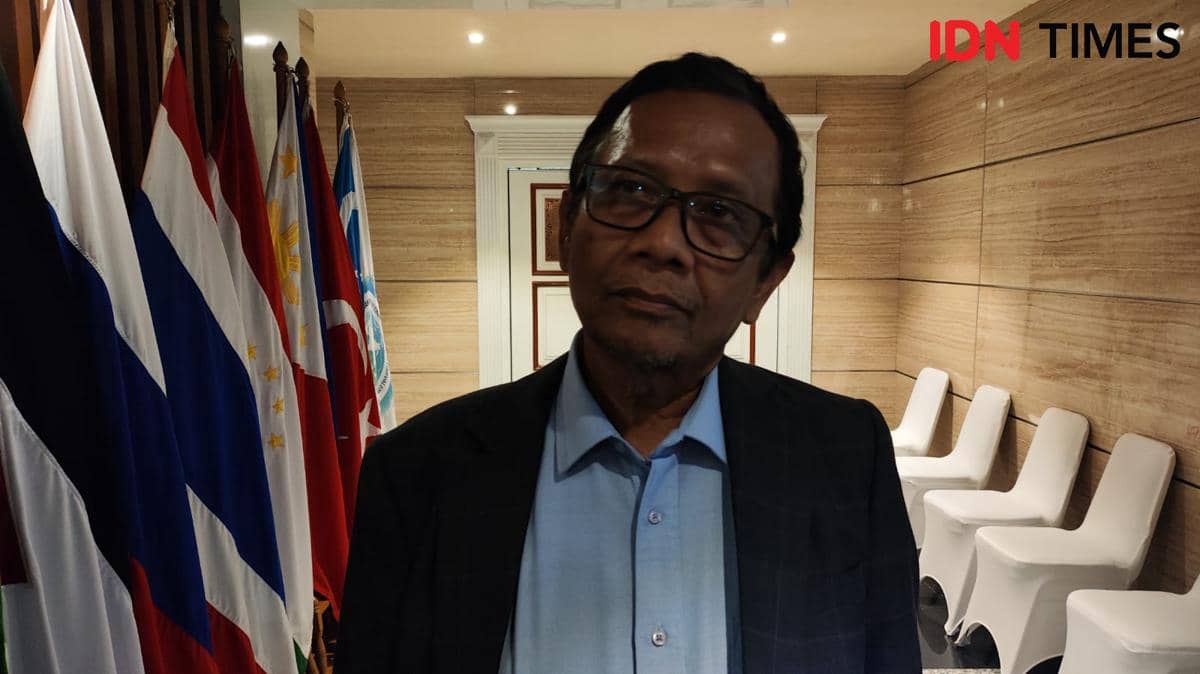 Mantan Ketua Hakim Mahkamah Konstitusi (MK), Mahfud MD saat ditemui di Gedung MK, Jakarta Pusat