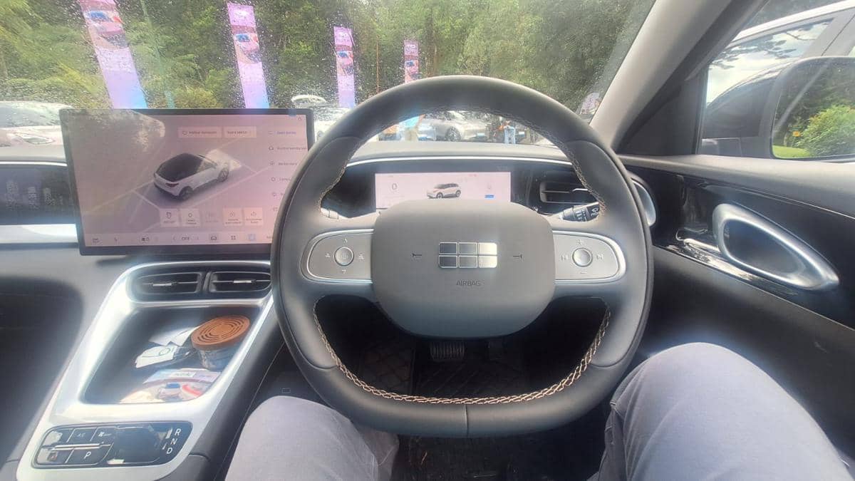 Tampilan Geely EX2 yang baru saja diluncurkan secara resmi akhir Januari 2026.