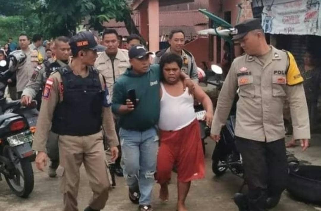 Pemuda di Lubuk Linggau saat ditangkap karena meresahkan warga.