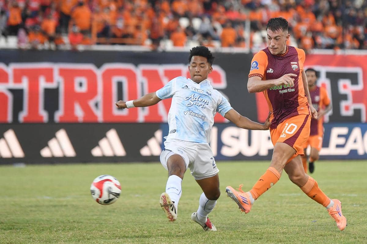 Borneo FC Samarinda menang atas PSIM Yogyakarta dengan skor akhir 2-1.