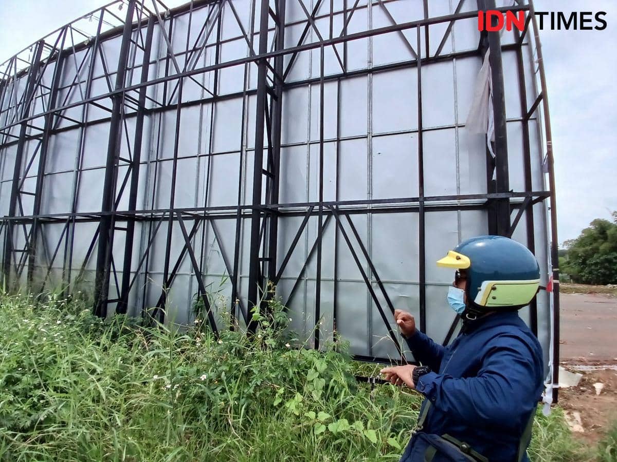 Diduga Langgar Aturan, Izin Reklame Raksasa di Tangsel Jadi Sorotan (IDN Times/Muhamad Iqbal)