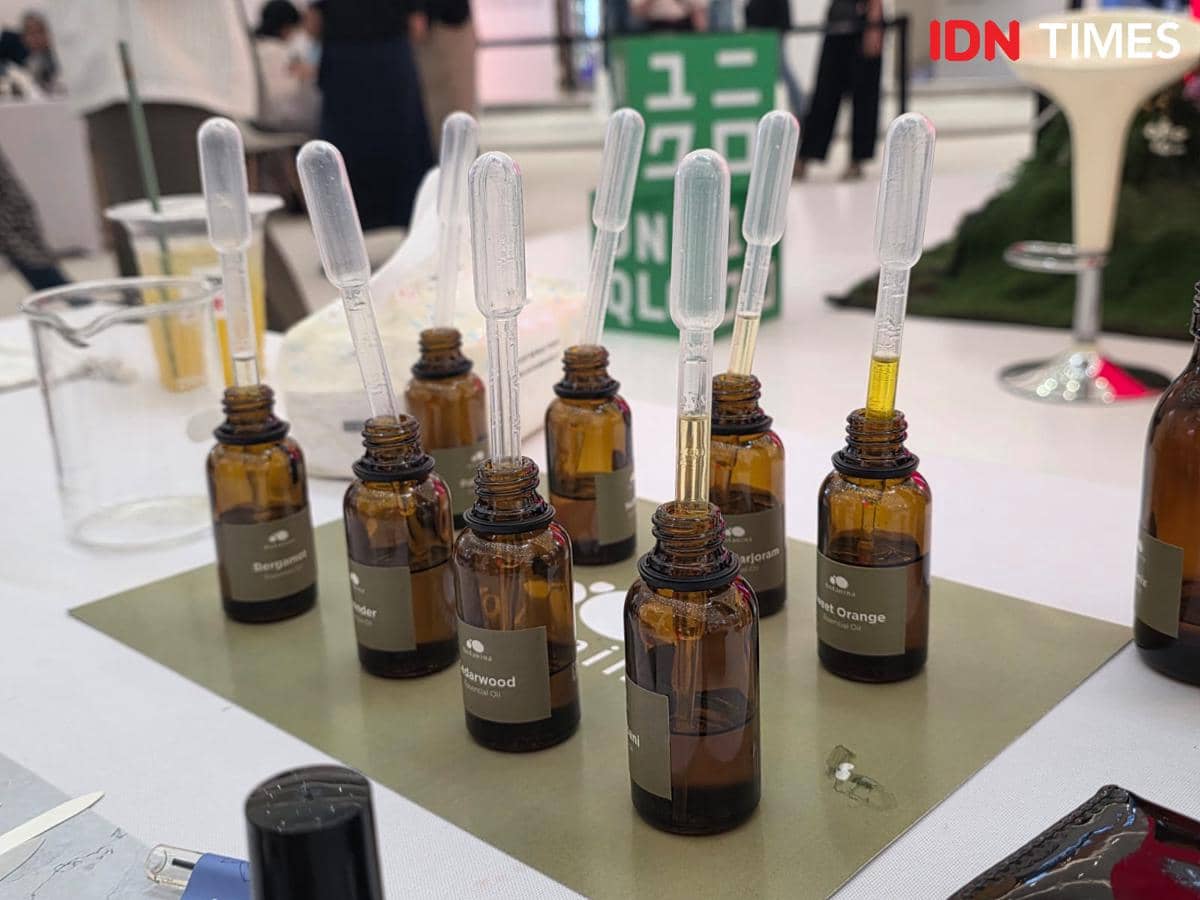 Urban Oasis: Aroma & Harmony Workshop yang diselenggarakan oleh UNIQLO Indonesia bekerja sama dengan Botanina di Main Atrium Senayan City