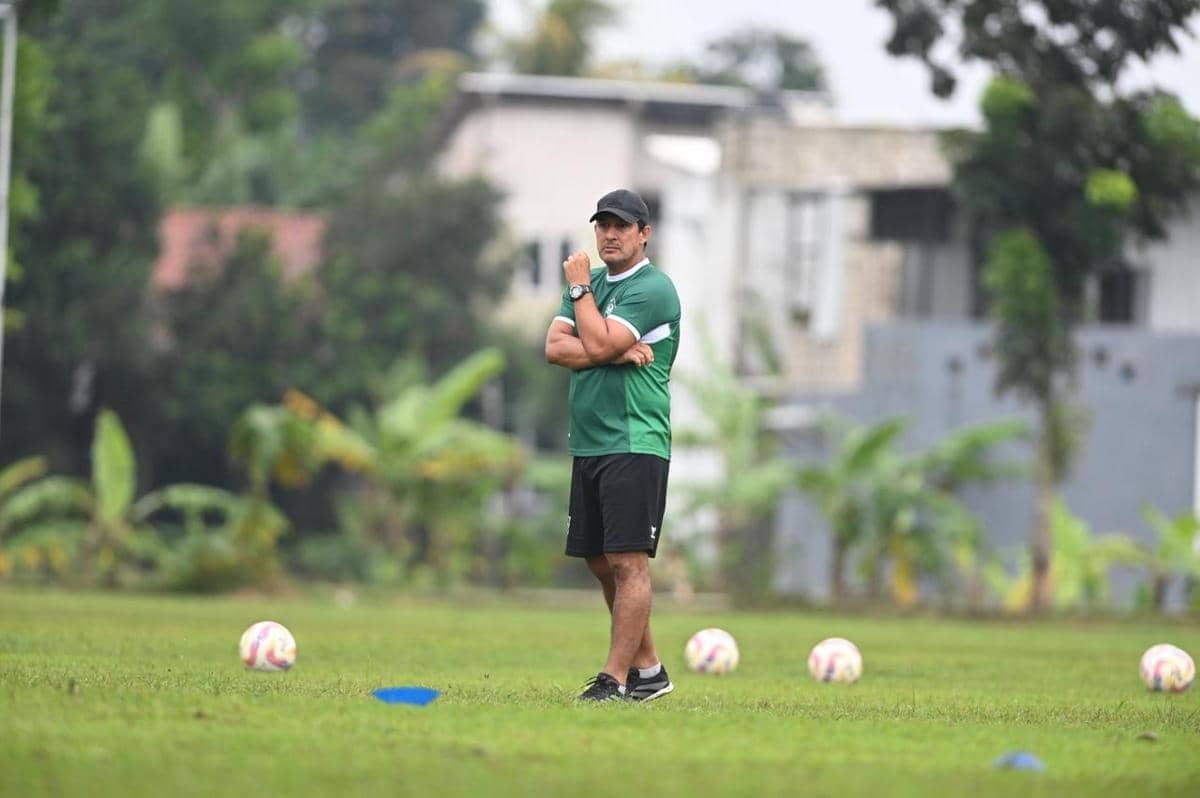Direktur Teknik PSIS Semarang, Alfredo Vera