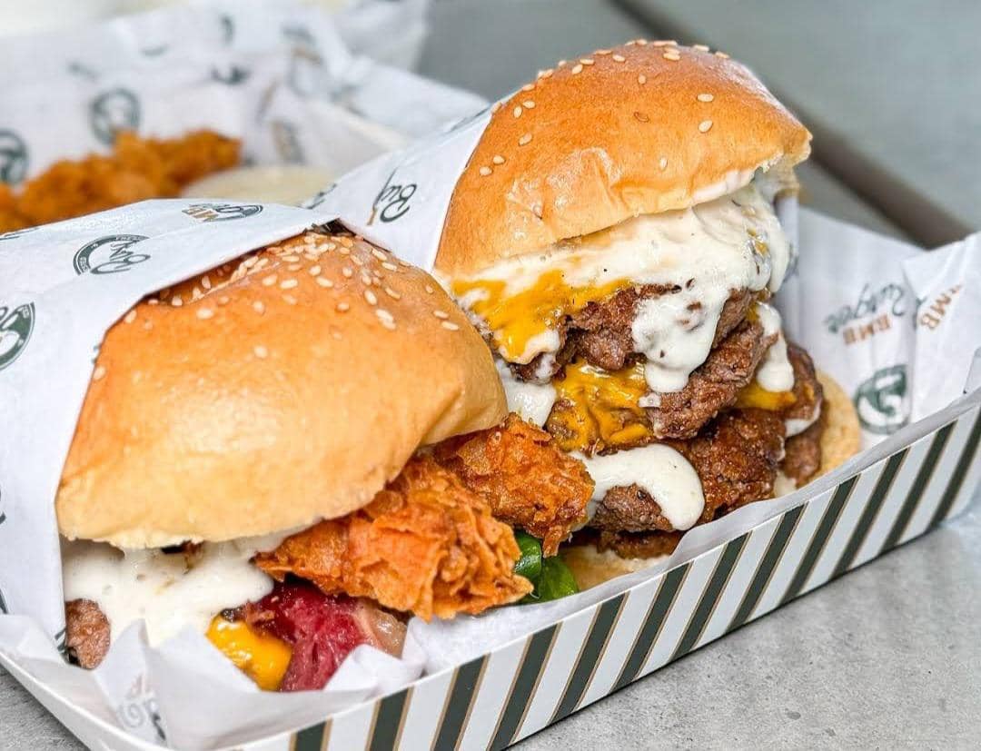 potret hidangan burger di BMB Burger