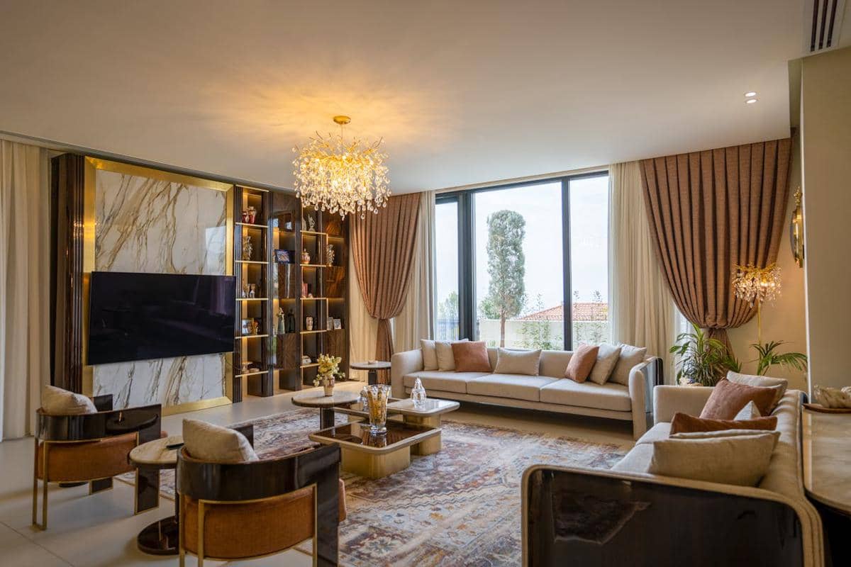 https://www.pexels.com/photo/sofas-in-living-room-20451400/