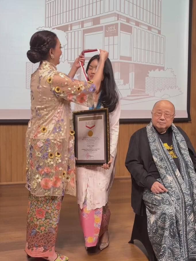 Namira Adjani Dapat Rekor MURI