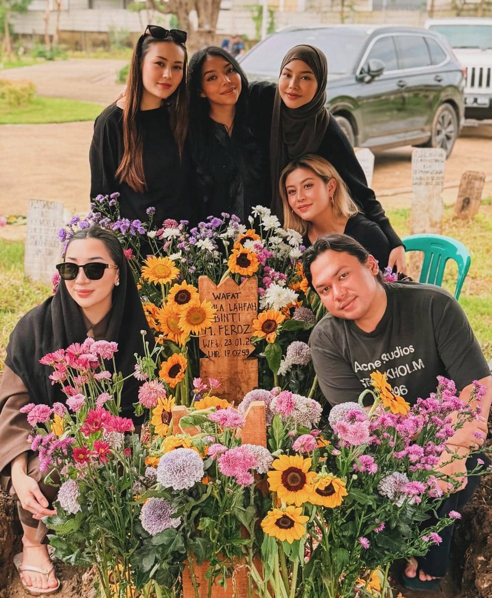 Geng Hanam Ziarah ke Makam Lula Lahfah (instagram.com/narinkovilda)