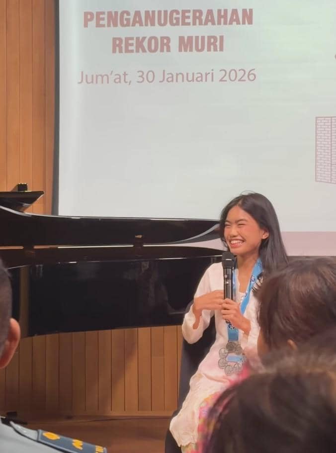 Namira Adjani Dapat Rekor MURI