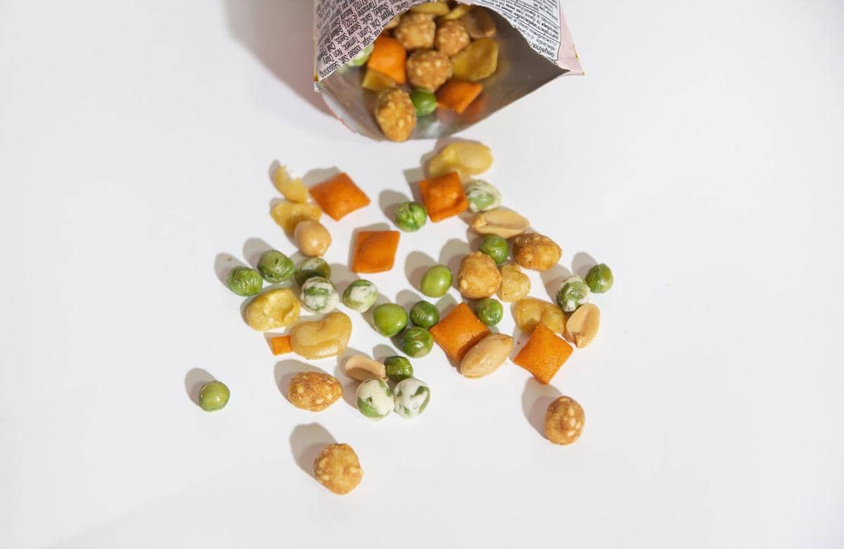 ilustrasi gojin atau kacang campur