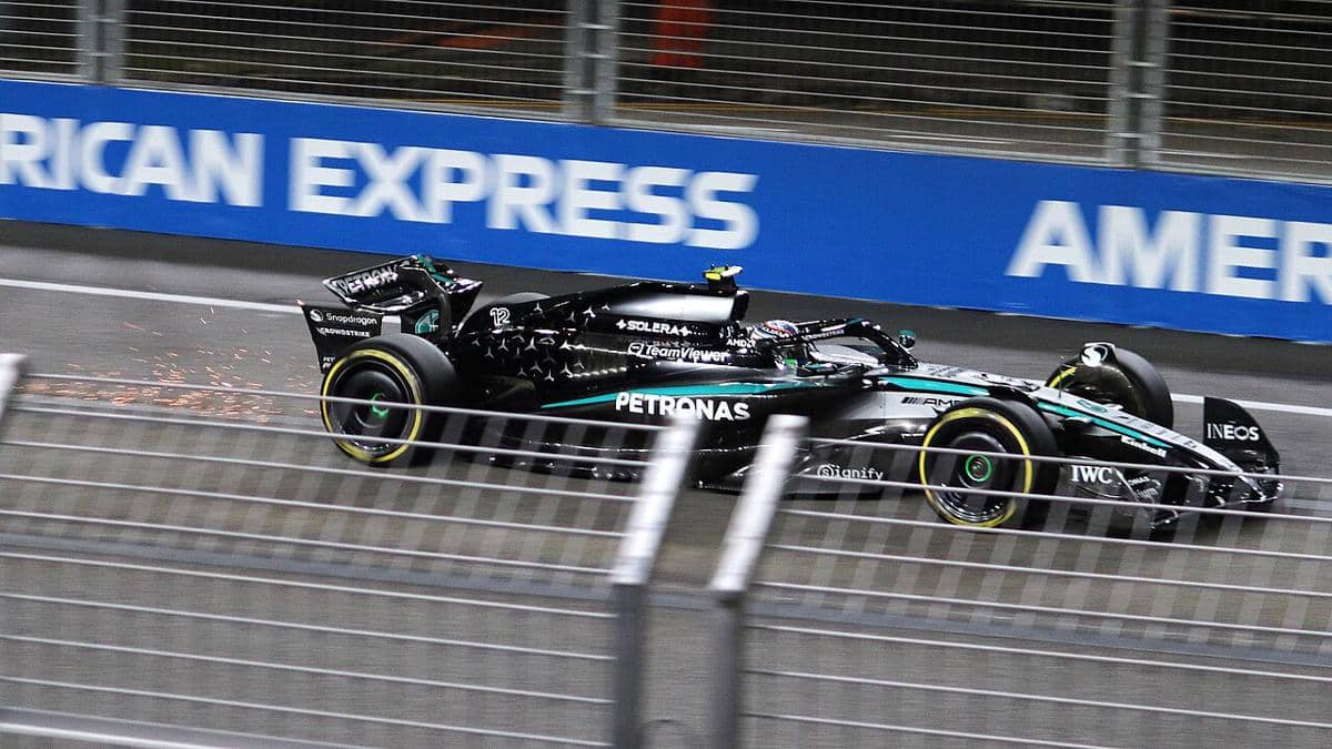 Kimi Antonelli saat menjalani pekan balap GP Singapura 2025