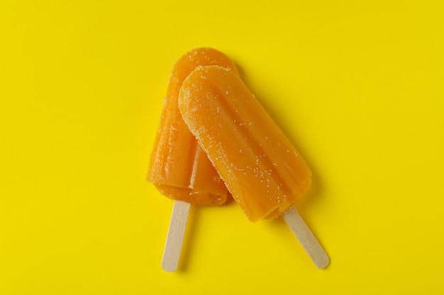 ilustrasi es loli pepaya dan jeruk nipis