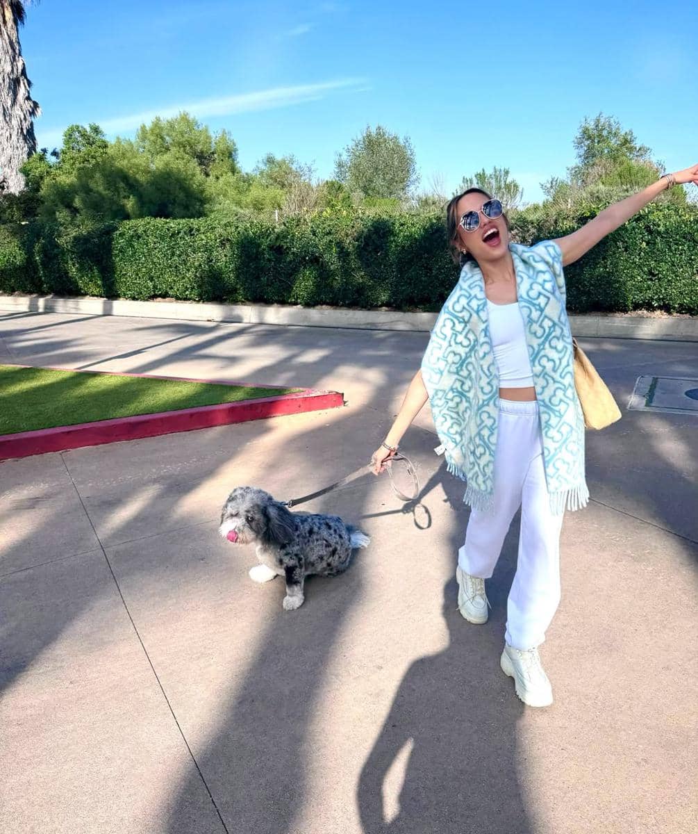 Cinta Laura saat liburan di Los Angeles.