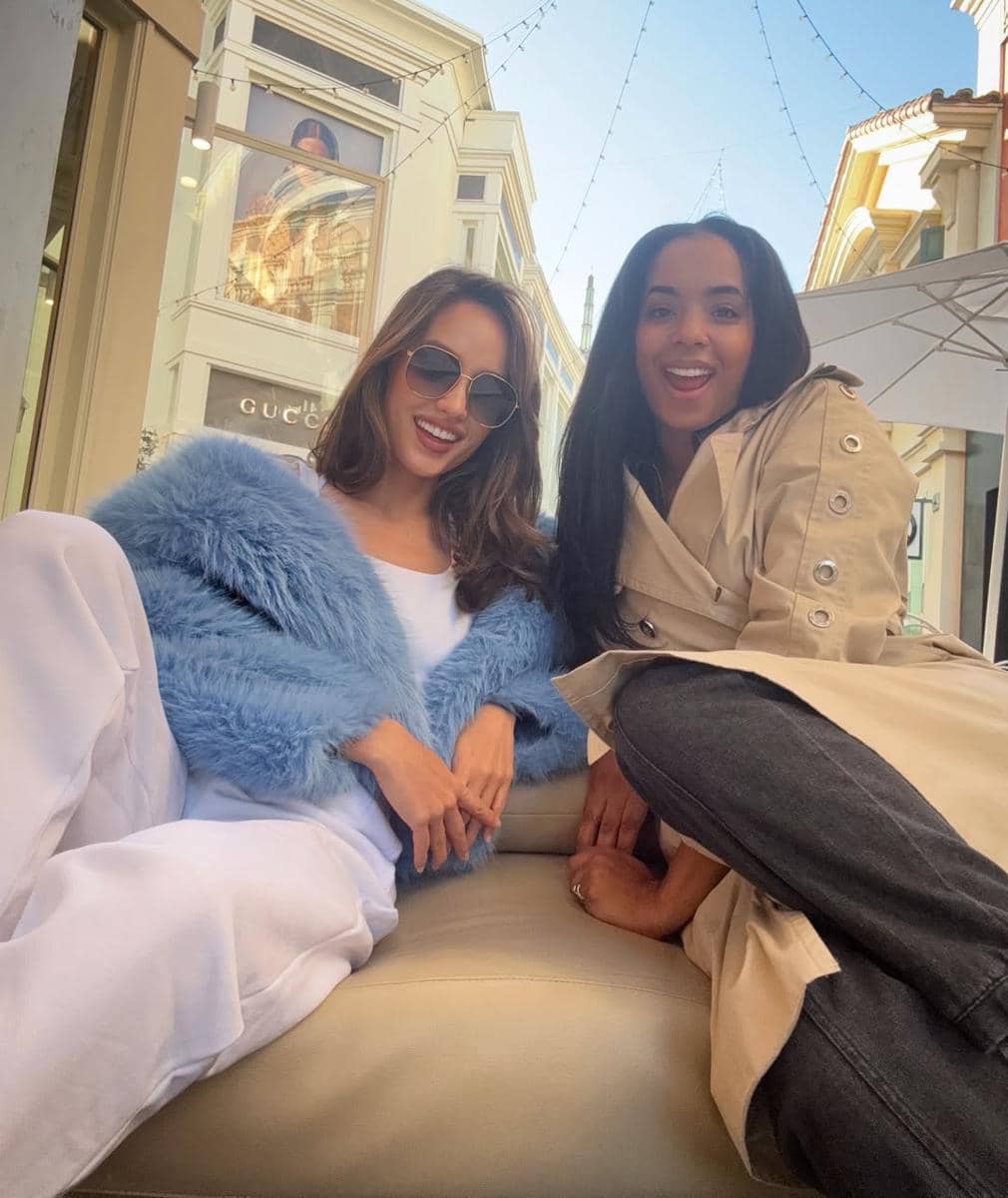 Cinta Laura saat liburan di Los Angeles.