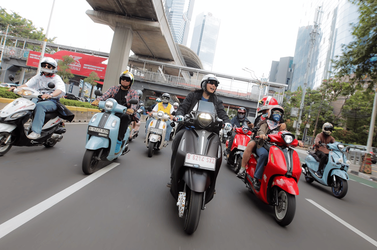 Yamaha Grand Filano Hybrid New Color