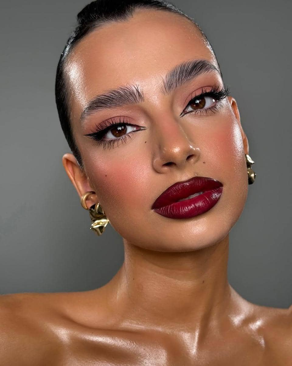 Inspirasi makeup bold untuk Valentine 2026