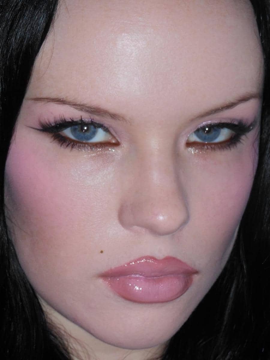 Inspirasi makeup bold untuk Valentine 2026