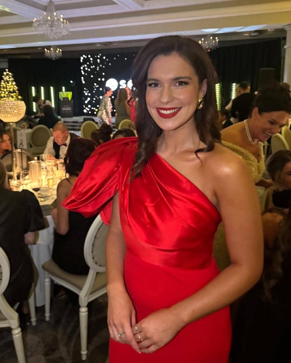 potret Carly Wilson, Miss World Irlandia Utara 2026