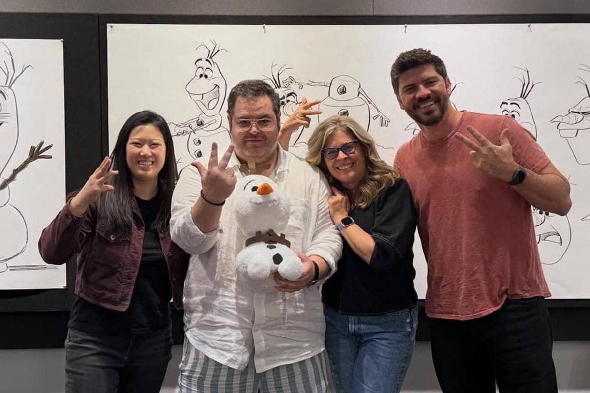 Film Frozen 3 Siap Diproduksi, Sutradara Pamer Foto Bareng 'Olaf'.jpg
