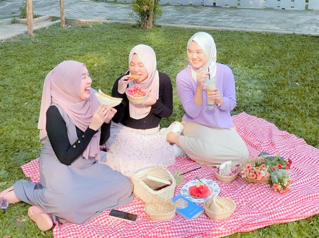 Farmhaus Cafe Garden Kota Metro