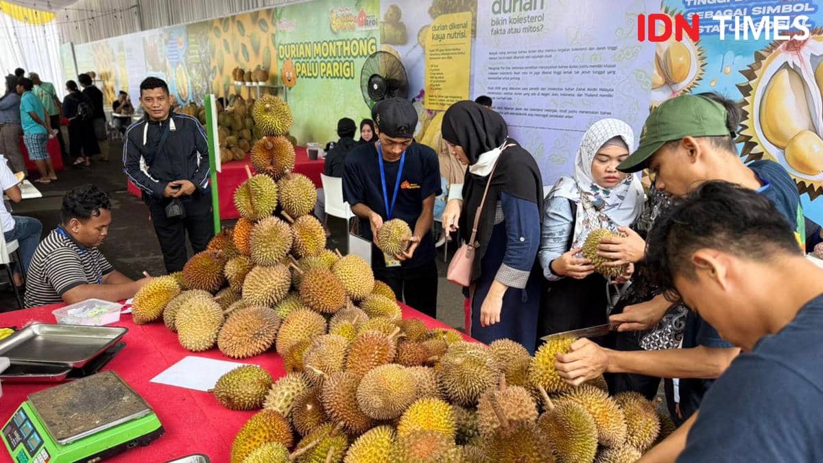 Rame-Rame Belah Duren di TangCity Mall 