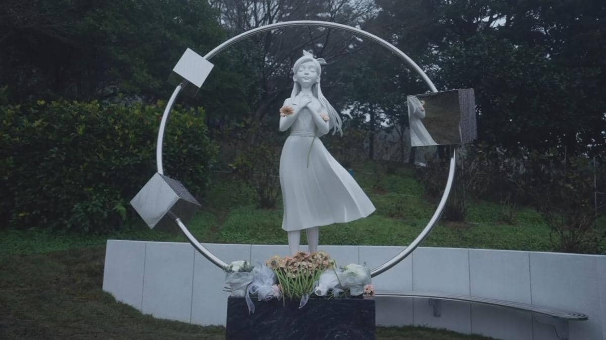 patung penghormatan Barbie Hsu