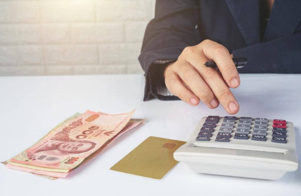 ilustrasi mengatur uang