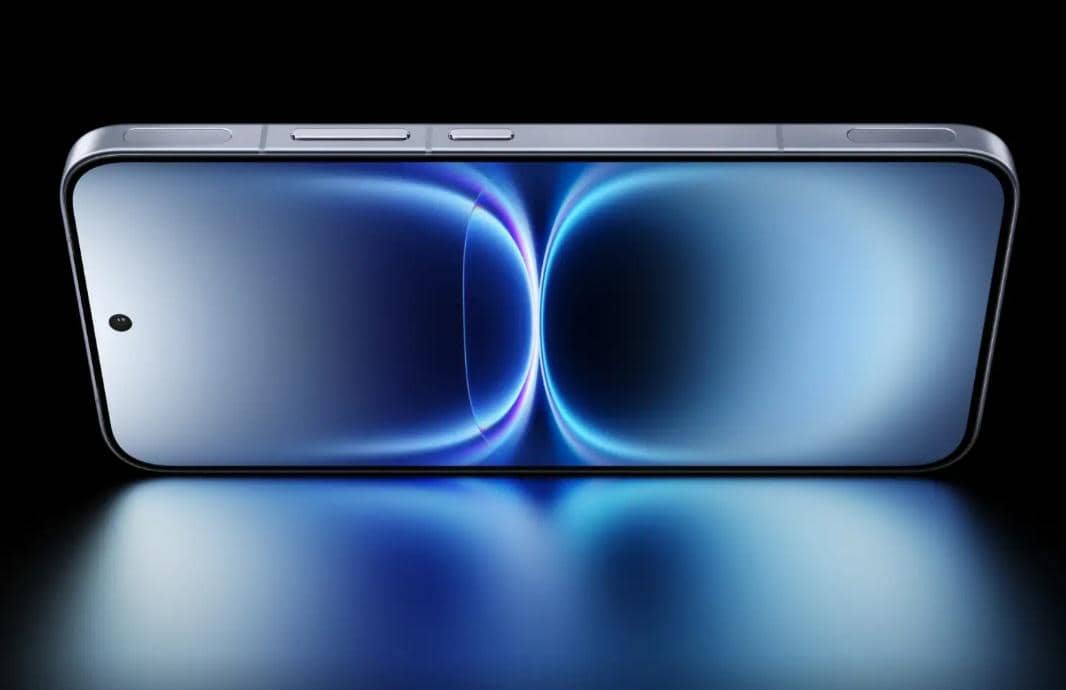 tampilan sisi depan iQOO 15 Ultra 