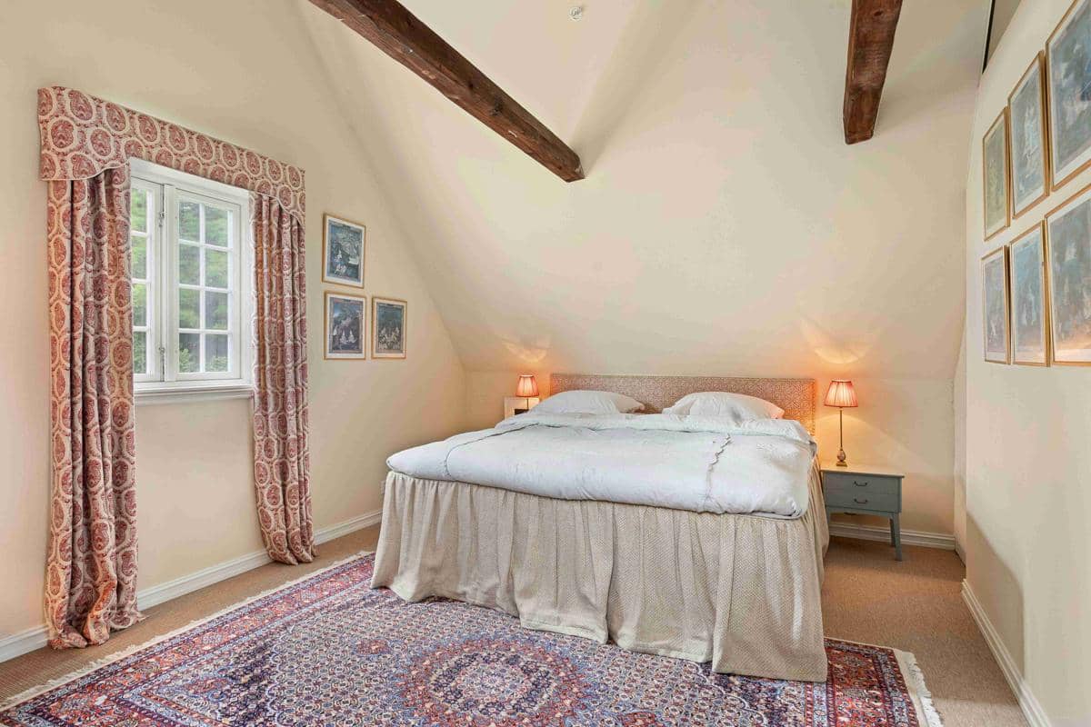 cara dekorasi kamar tidur yang terinspirasi dari serial Bridgerton Netflix