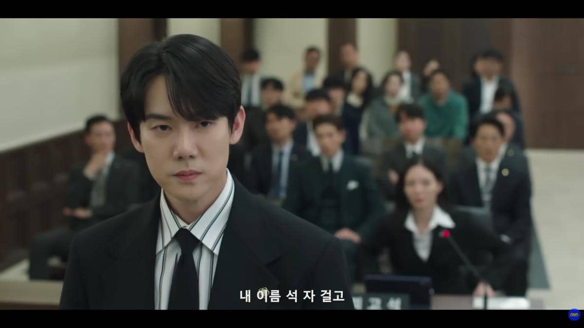 Yoo Yeon Seok di drama Phantom Lawyer