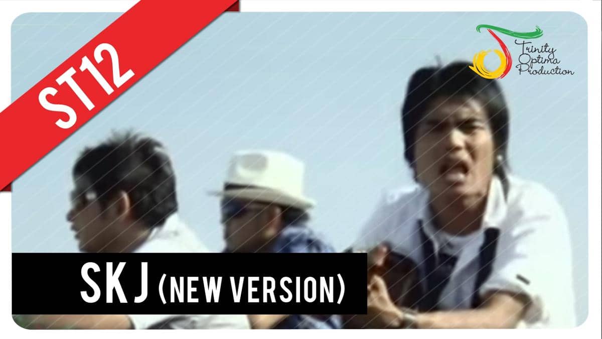 cuplikan video klip "Saat Kau Jauh"