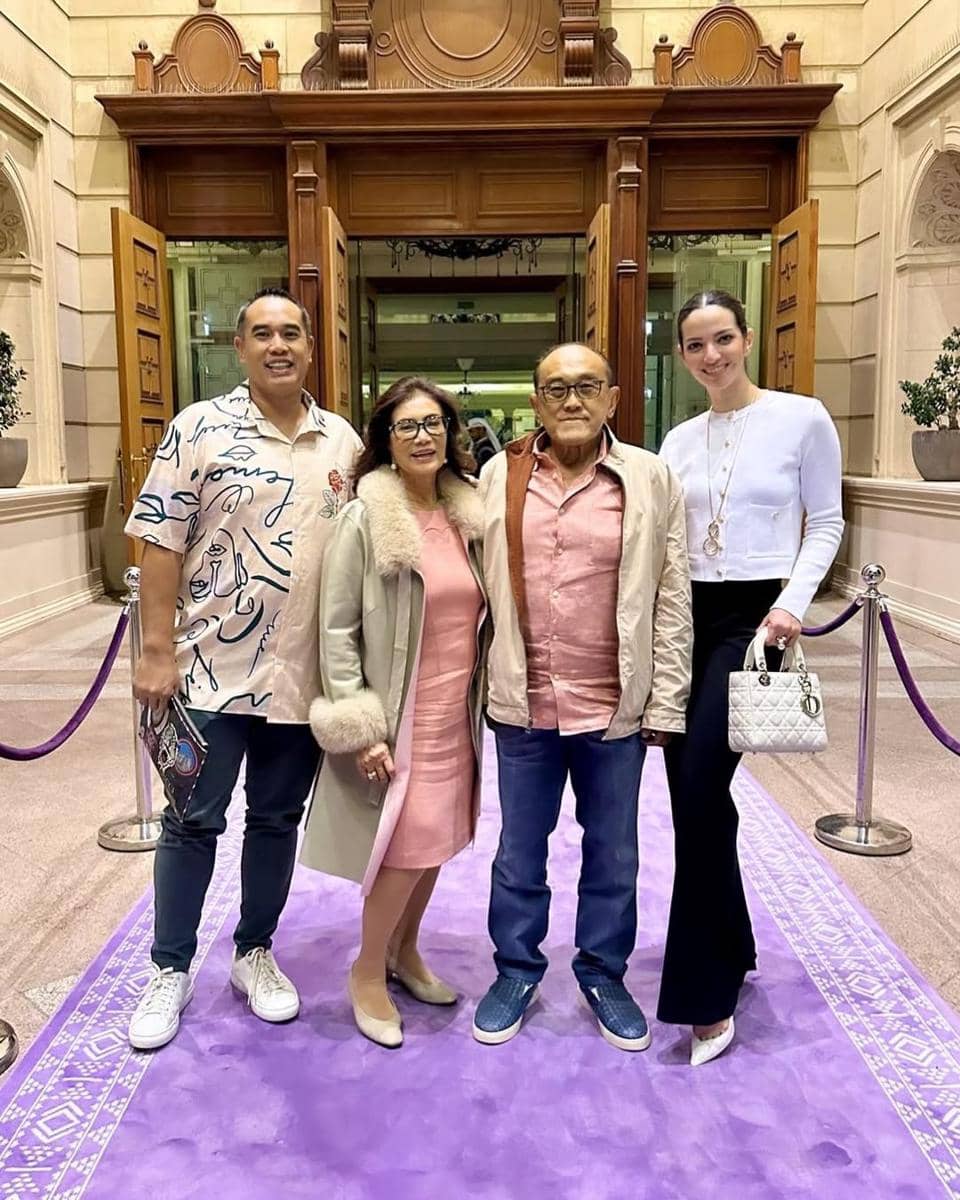 Mix and Match Flared Pants ala Nia Ramadhani