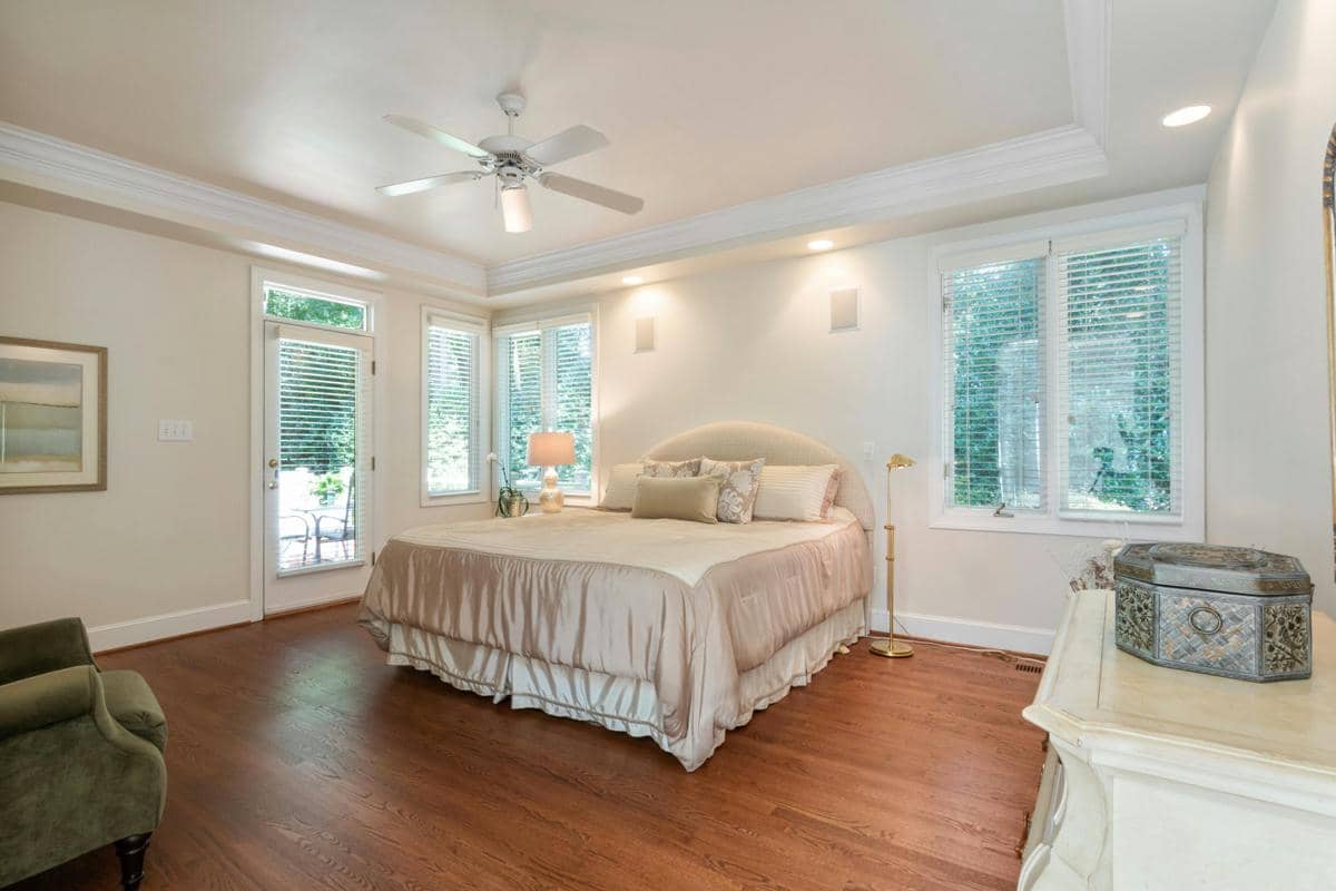 cara dekorasi kamar tidur yang terinspirasi dari serial Bridgerton Netflix